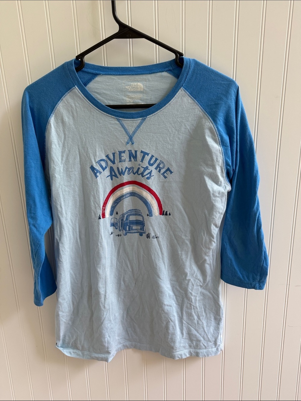 (106The North Face Light Blue and Blue 'Adventure Awaits' Raglan 3/4 Sleeve Tee